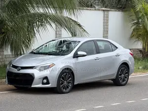 Toyota Corolla S 4dr Sedan (1.8L 4cyl CVT) 2015 Silver
