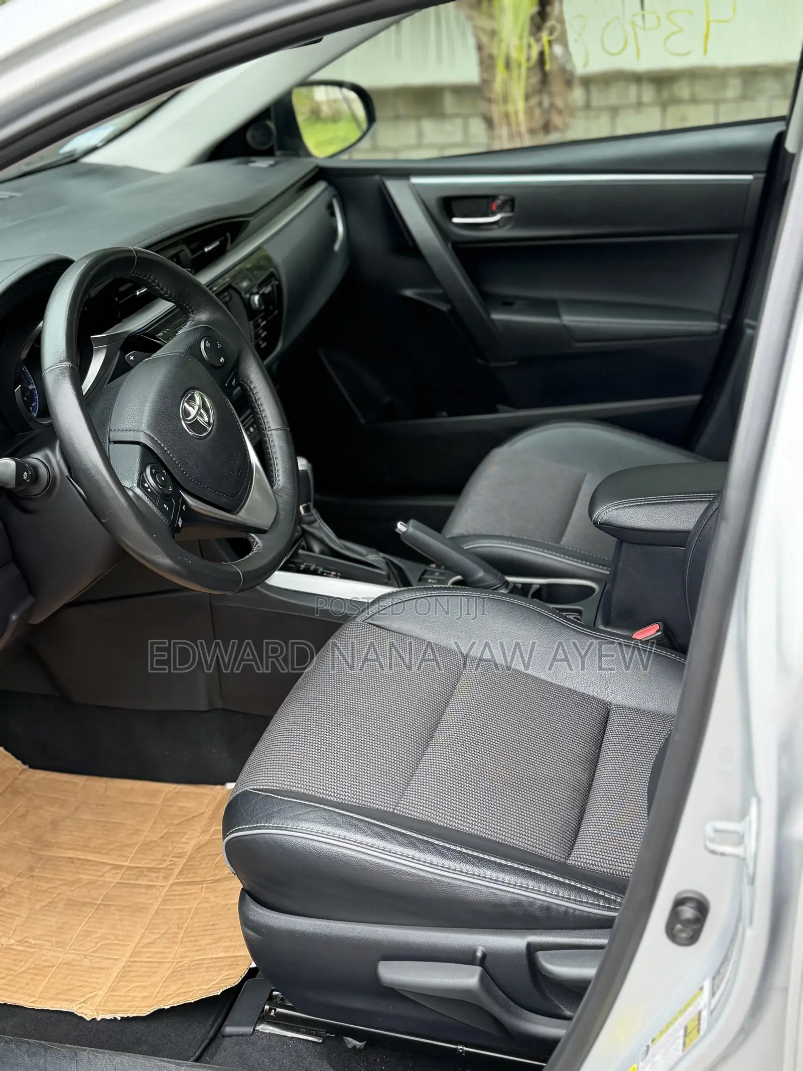 Toyota Corolla S 4dr Sedan (1.8L 4cyl CVT) 2015 Silver