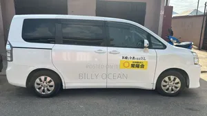 Toyota Voxy 2012 White