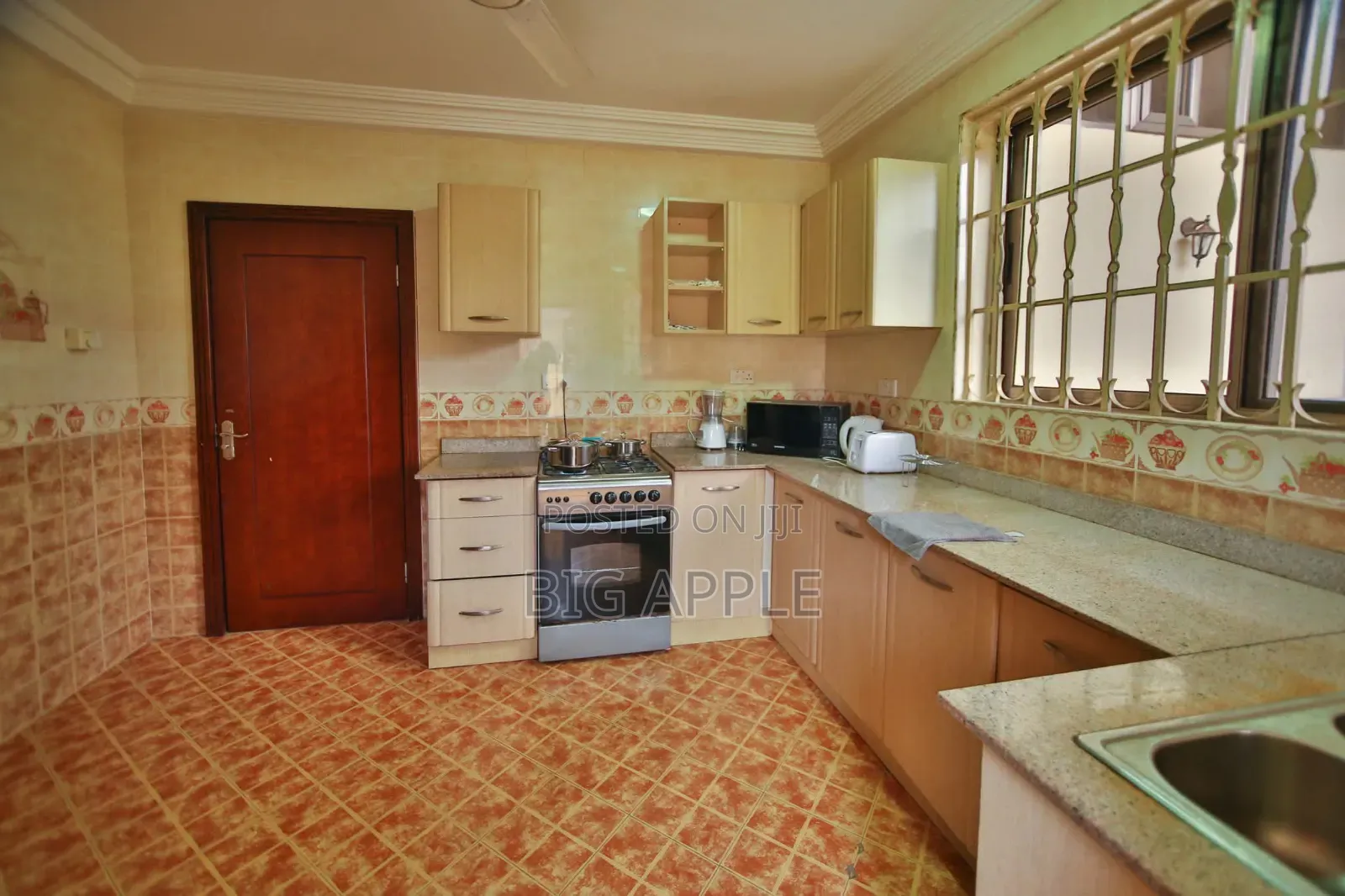 3bdrm Apartment in North Legon for rent