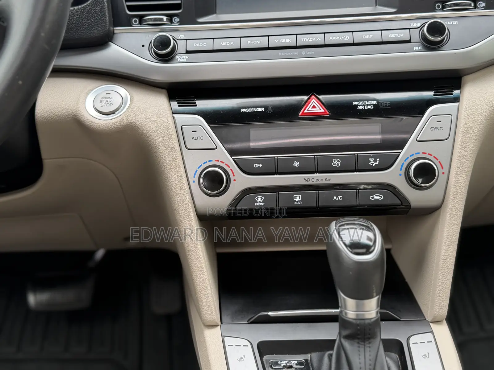 Hyundai Elantra Limited 2018 Gold