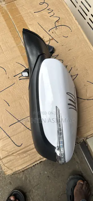 Kia Cerato 2012- Driving Mirror