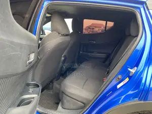 Toyota C-HR LE FWD 2019 Blue