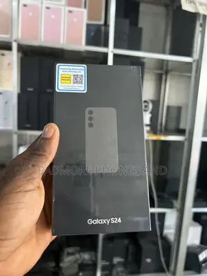 New Samsung Galaxy S24 128 GB Black