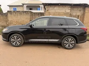 Mitsubishi Outlander SEL FWD 2020 Black