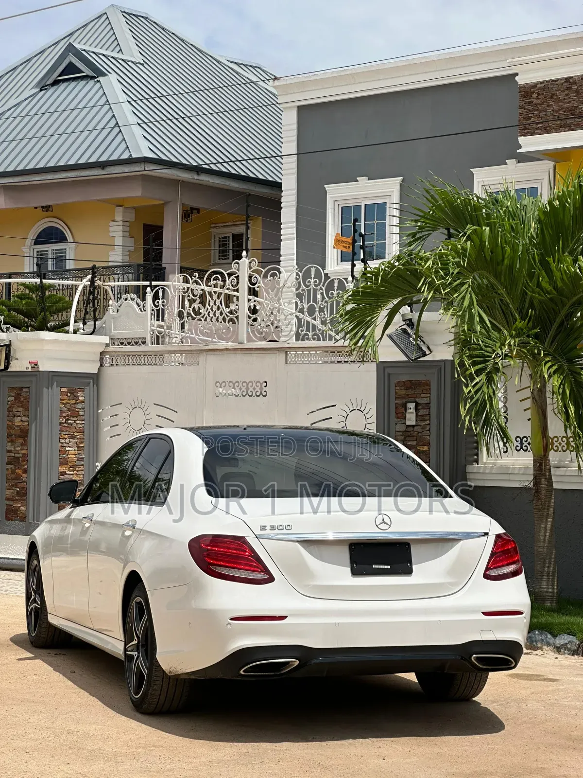 Mercedes-Benz E300 2019 White