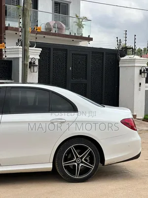 Mercedes-Benz E300 2019 White