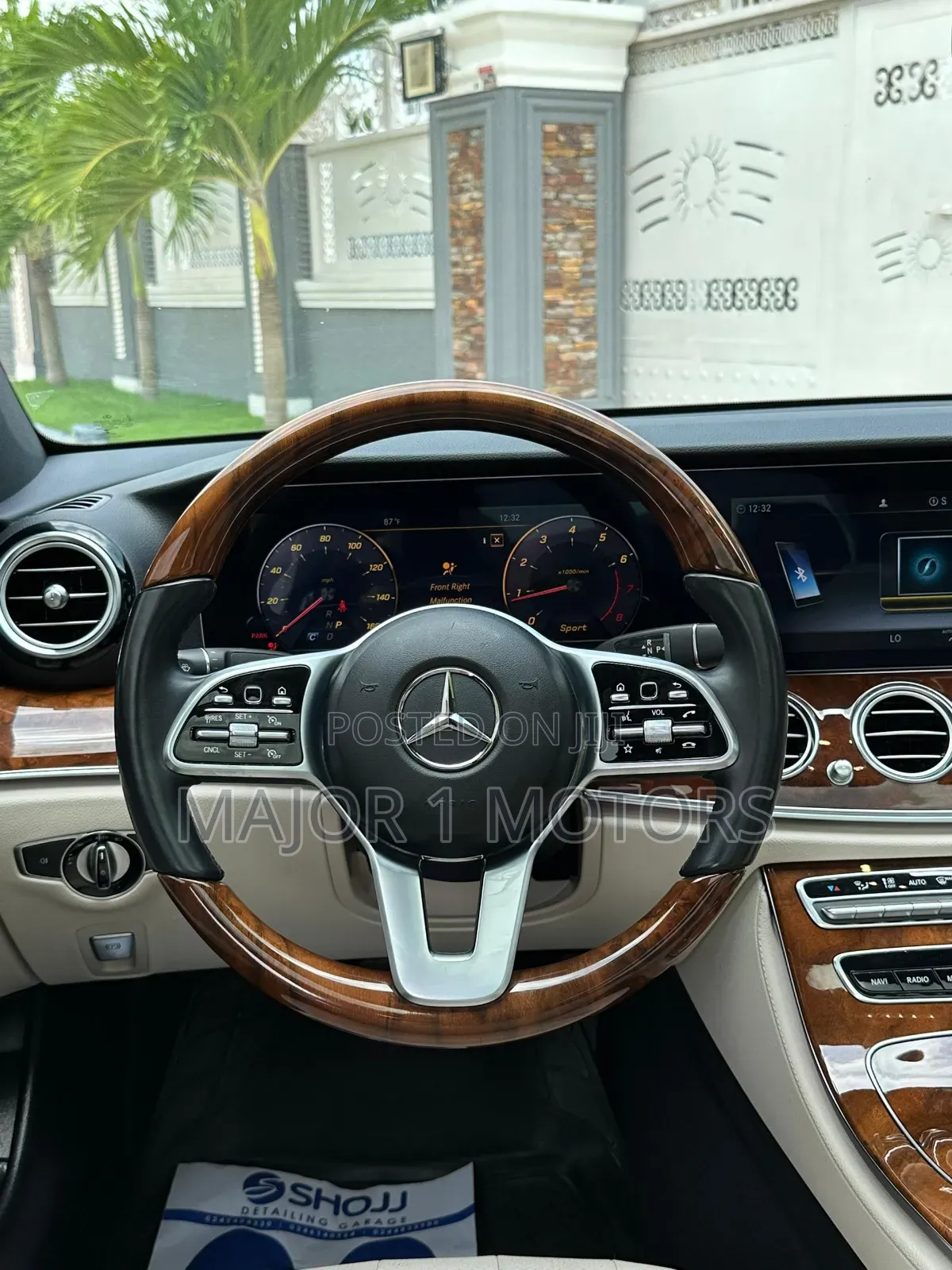 Mercedes-Benz E300 2019 White
