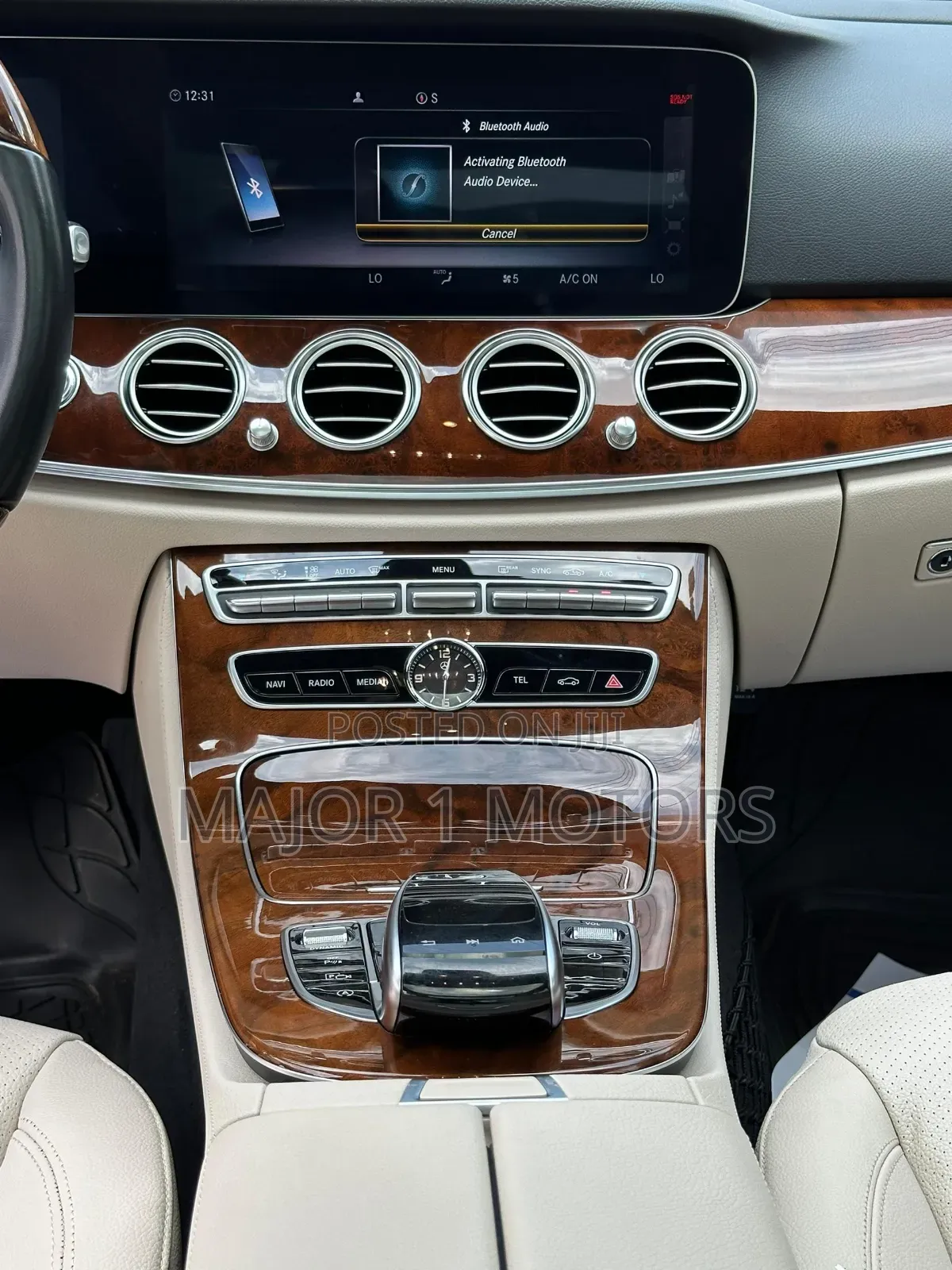 Mercedes-Benz E300 2019 White