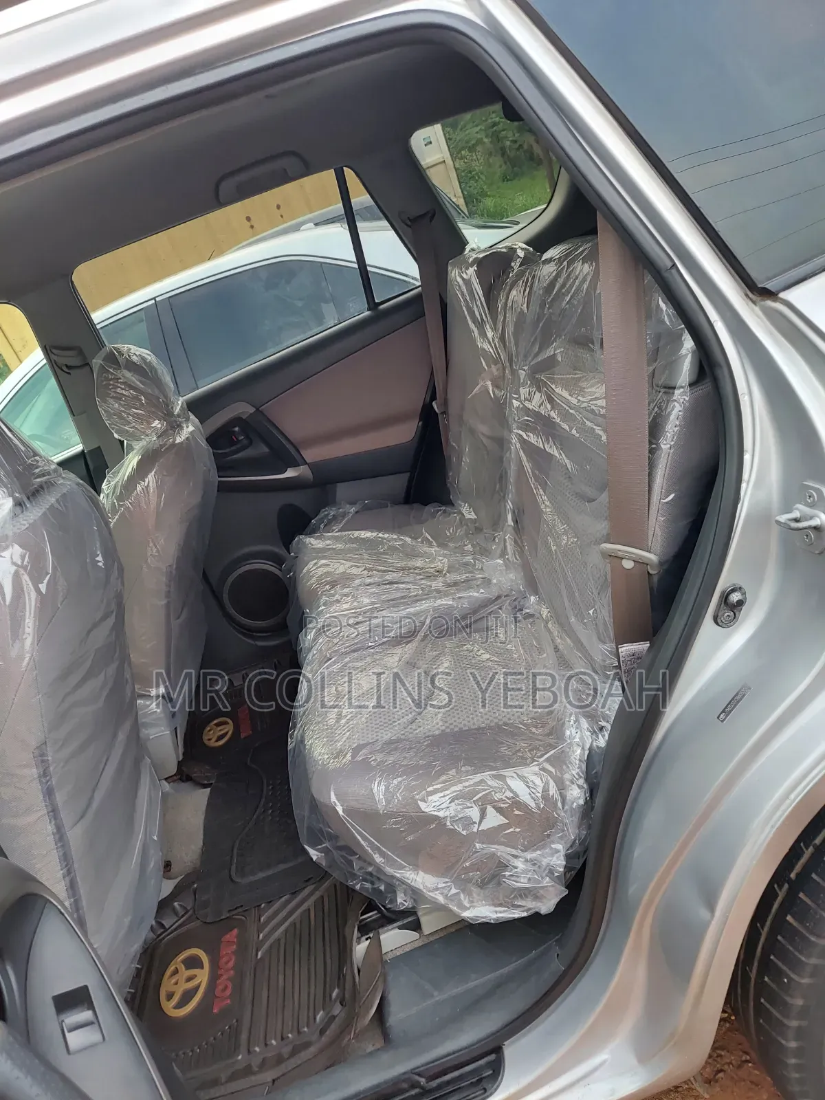 Toyota RAV4 2010 Silver