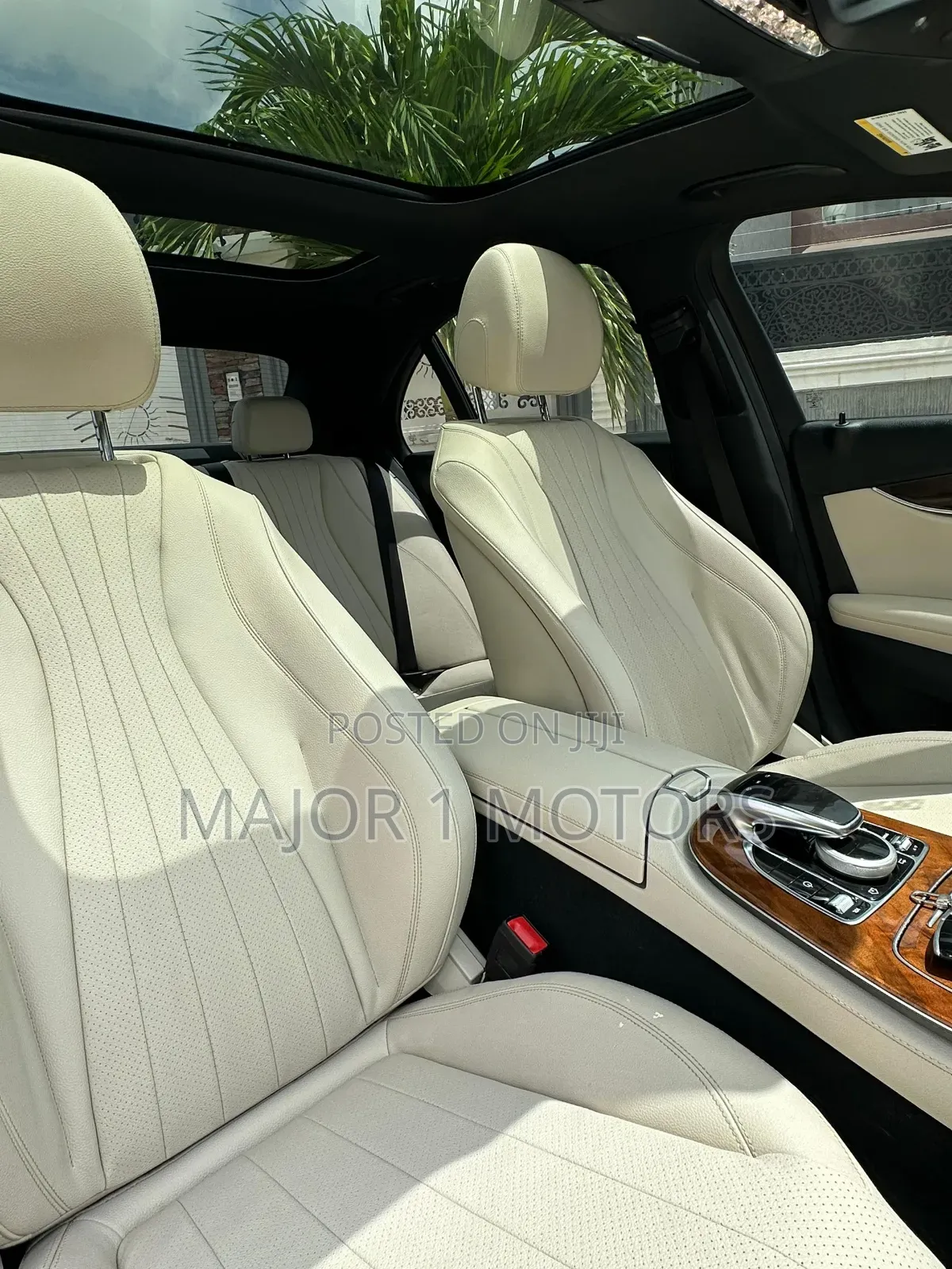 Mercedes-Benz E300 2019 White