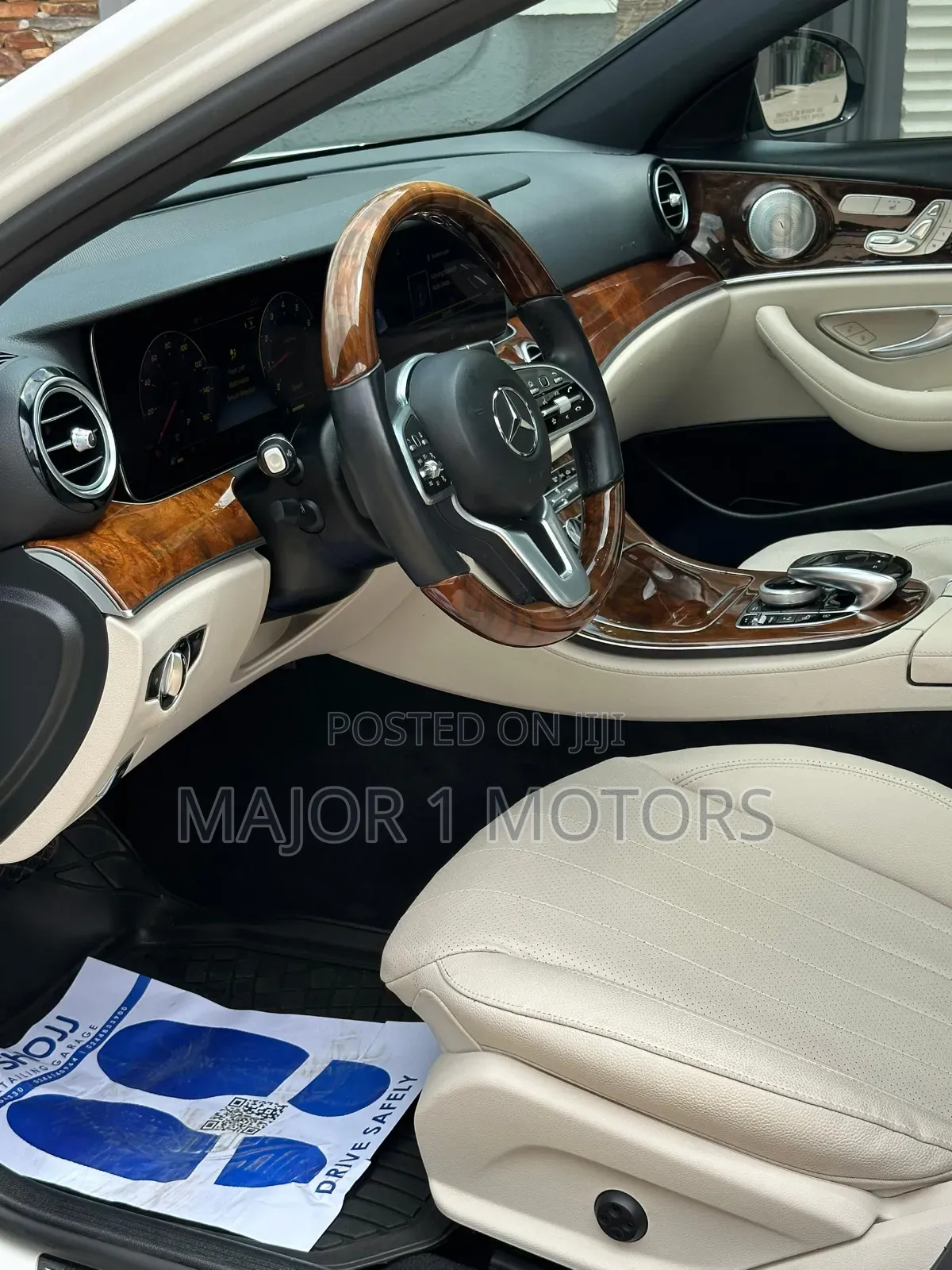 Mercedes-Benz E300 2019 White