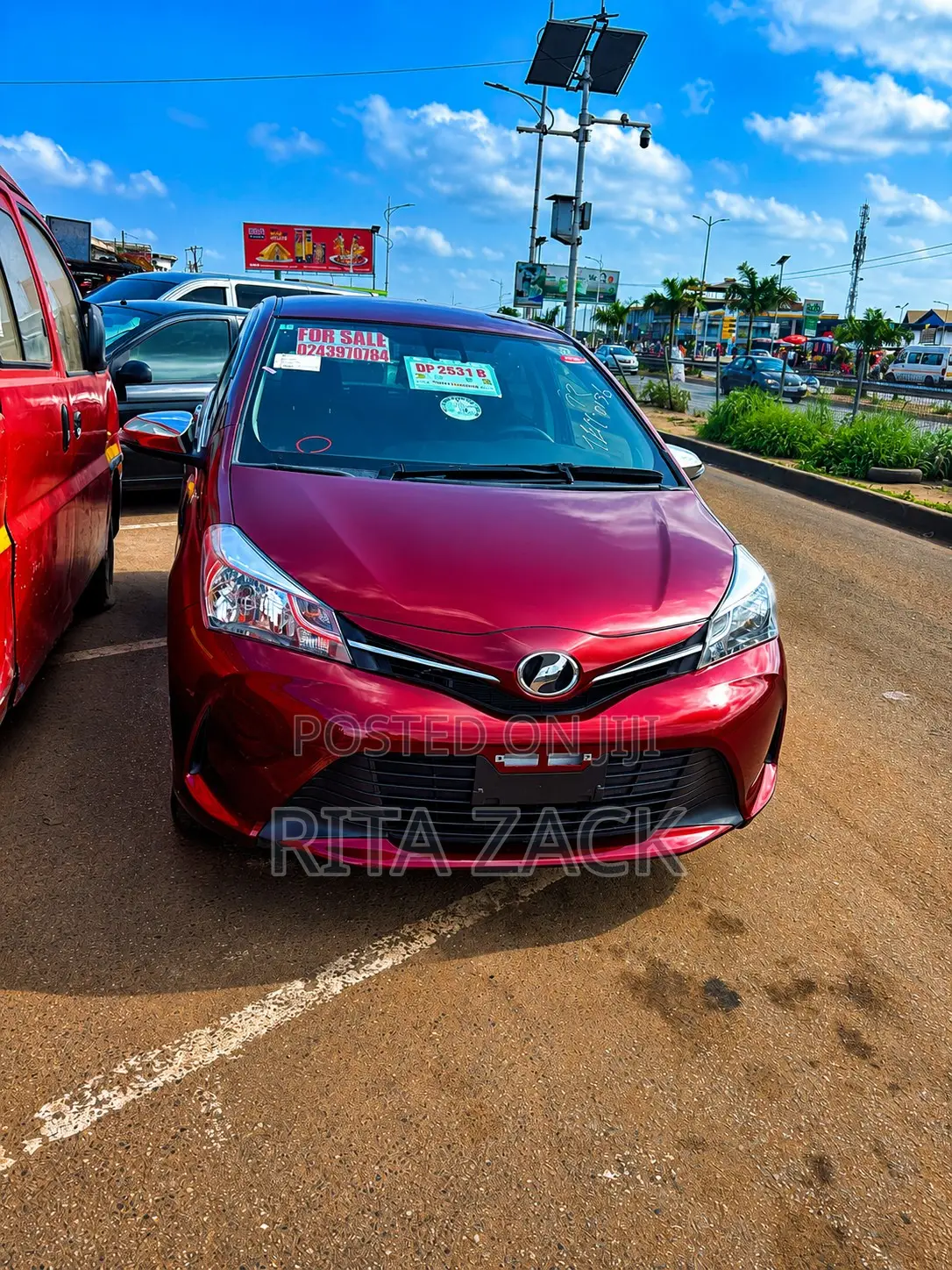 Toyota Vitz 1.0 FWD 5dr 2015 Red