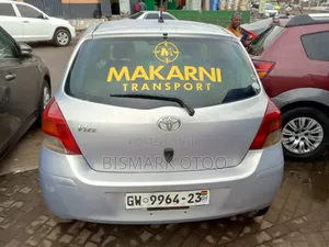 Toyota Vitz 2010 Gray