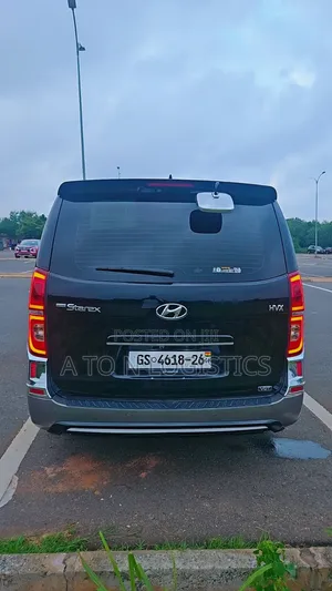 Grand Starex HVX Van