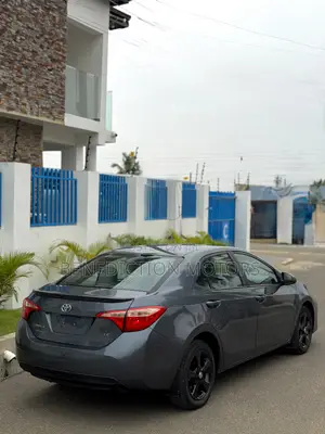 Toyota Corolla LE (1.8L 4cyl 2A) 2019 Gray
