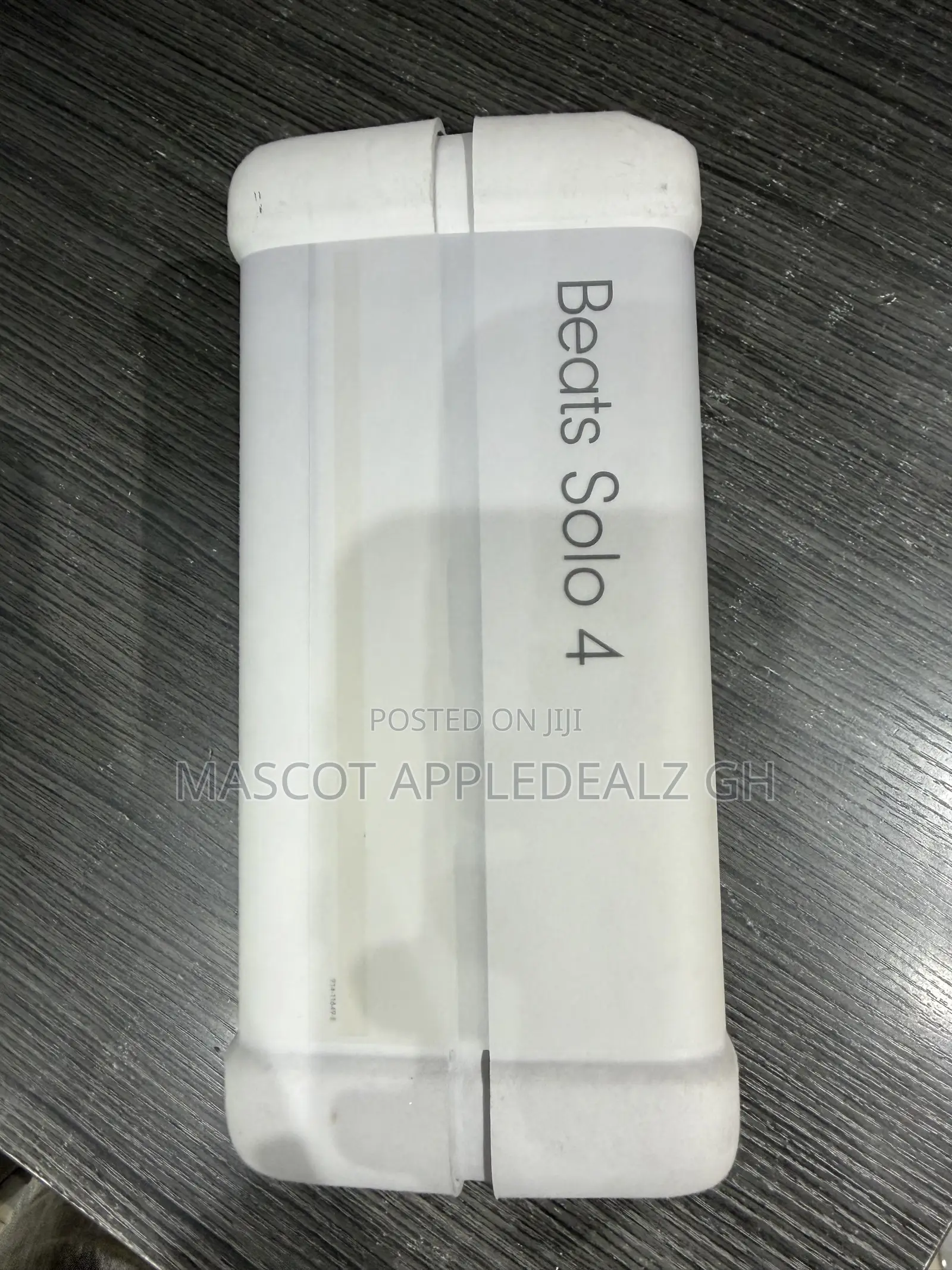 Beats Solo 4