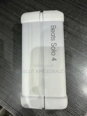 Beats Solo 4