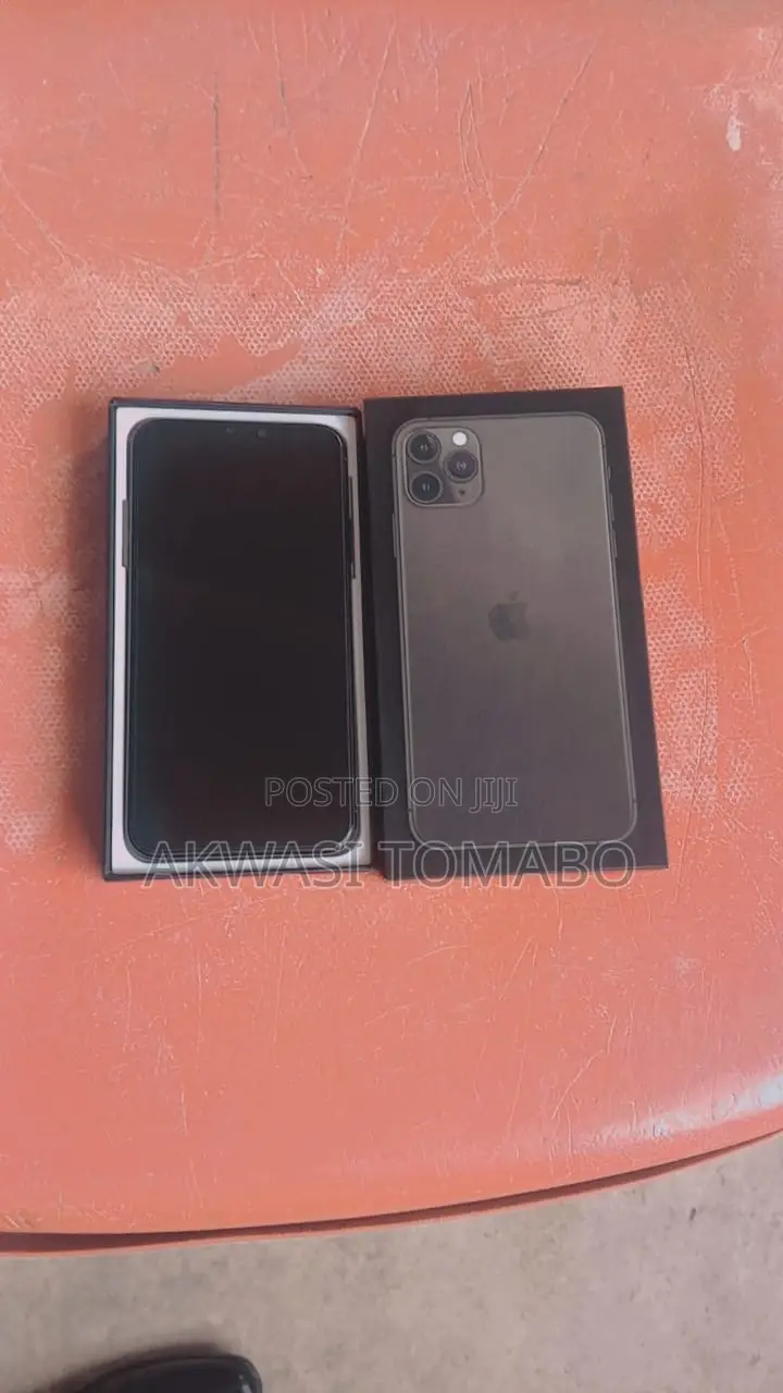 Apple iPhone 11 Pro Max 64 GB Green