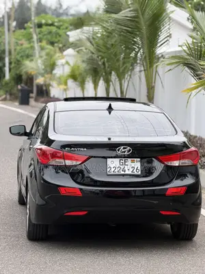 Hyundai Elantra GLS Sedan FWD (1.8L 4cyl 6A) 2013 Black