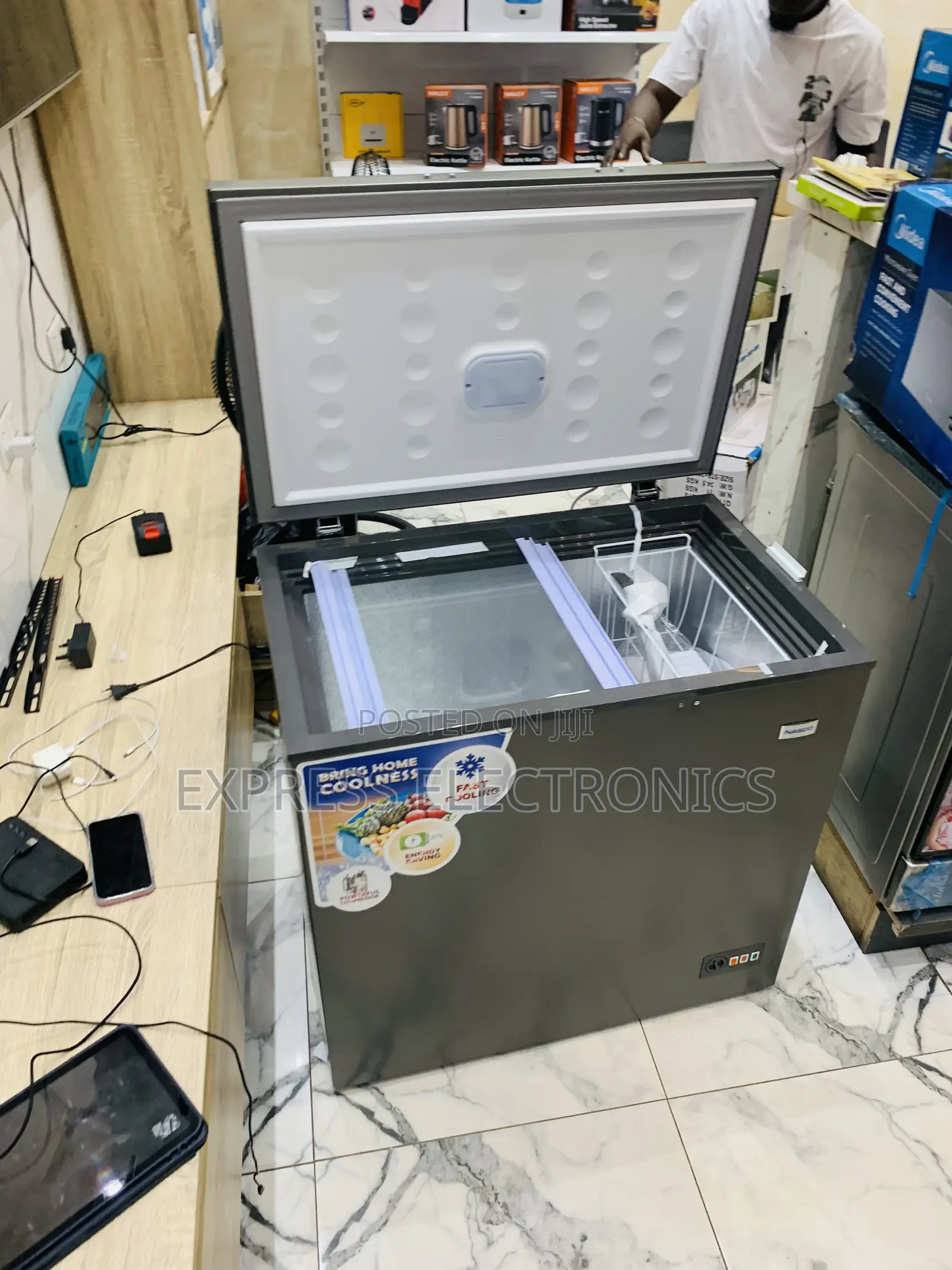 Hot Deals on Chest Freezer Single Door Nasco NAS-420