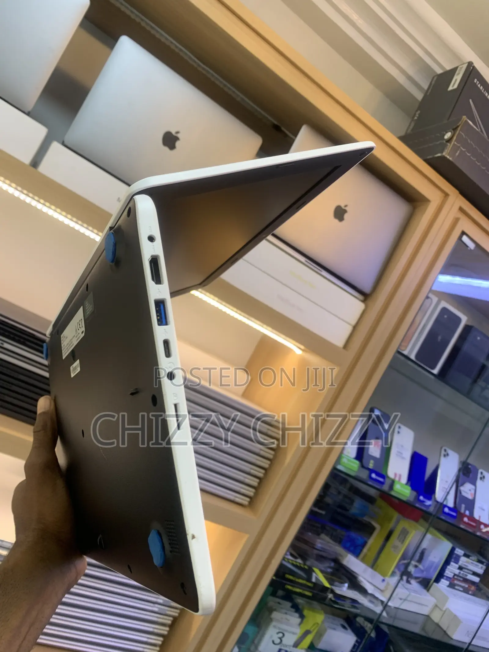 Laptop Medion 4GB Intel Celeron SSD 60GB