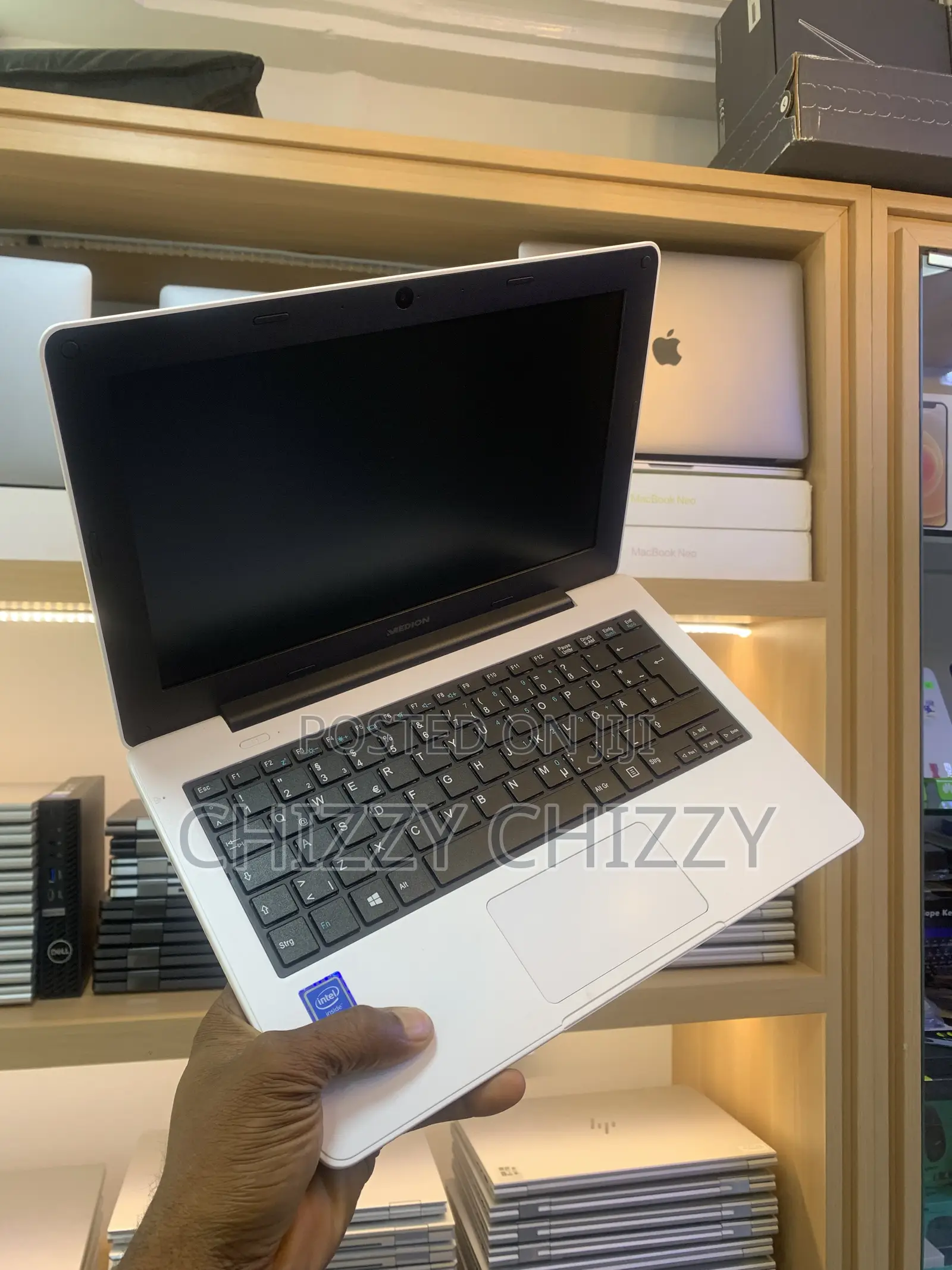 Laptop Medion 4GB Intel Celeron SSD 60GB