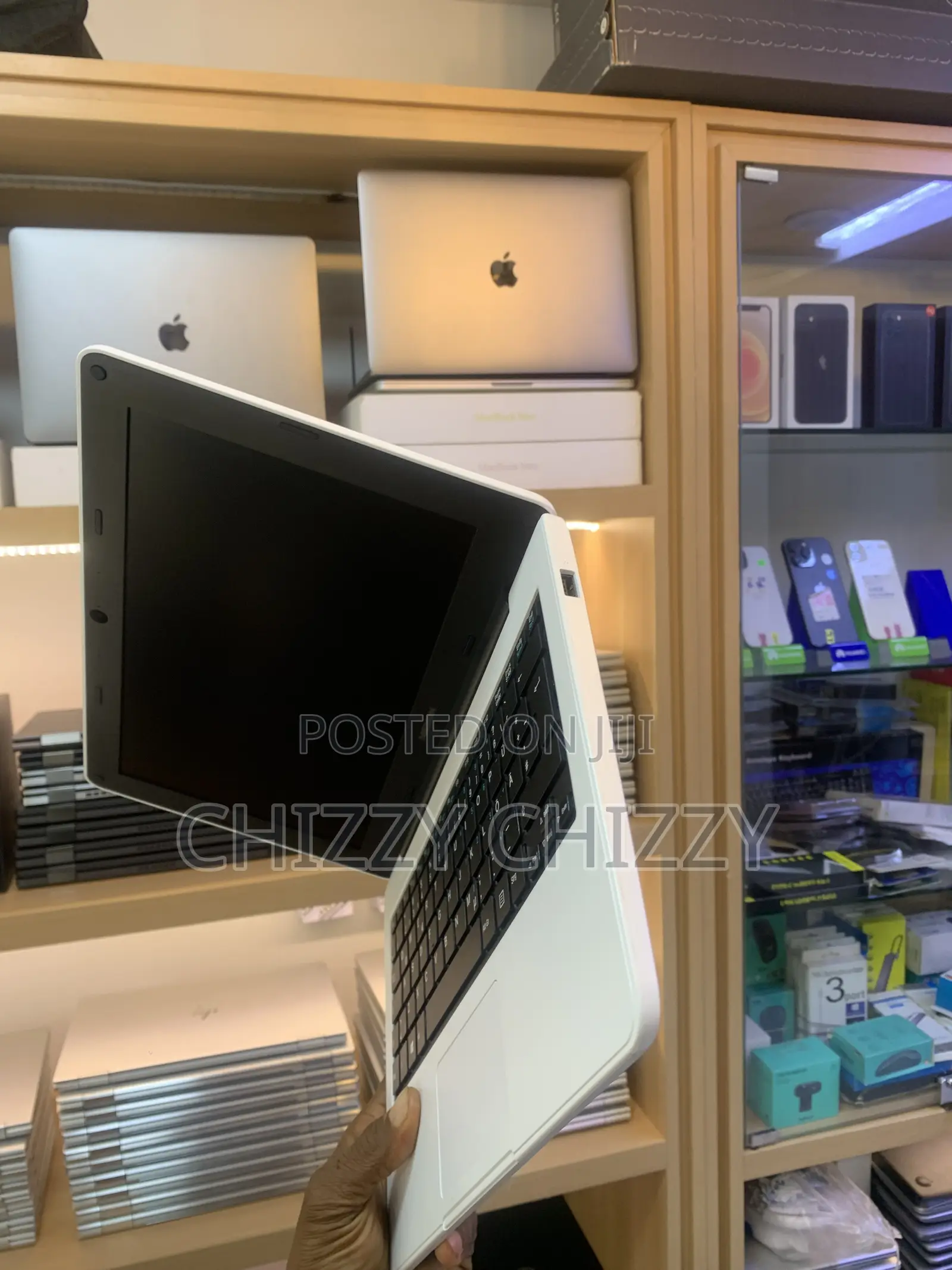 Laptop Medion 4GB Intel Celeron SSD 60GB