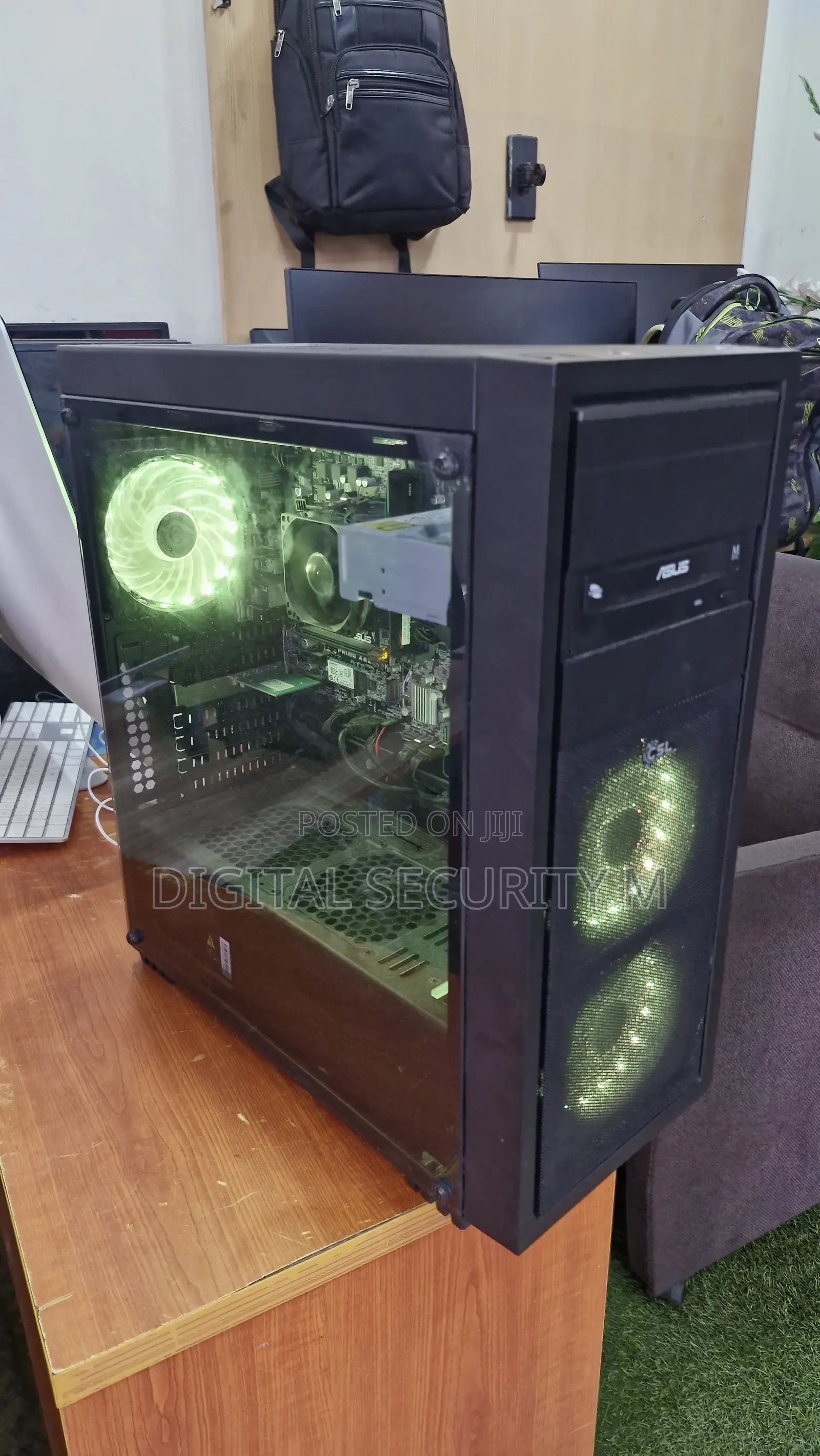 Desktop Computer Asus 16GB AMD Ryzen 3 HDD+SSD 256GB
