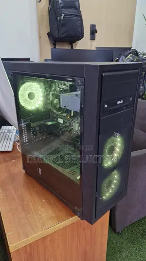 Desktop Computer Asus 16GB AMD Ryzen 3 HDD+SSD 256GB