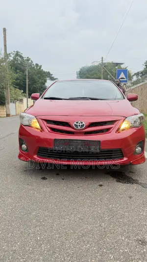 Toyota Corolla S 4dr Sedan (1.8L 4cyl 4A) 2013 Red