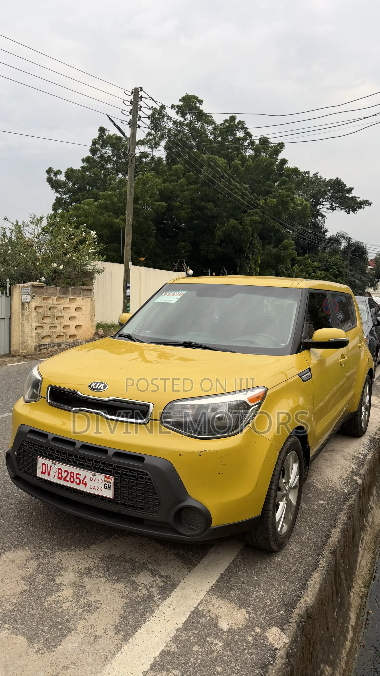 Kia Soul Hatchback 2016 Yellow