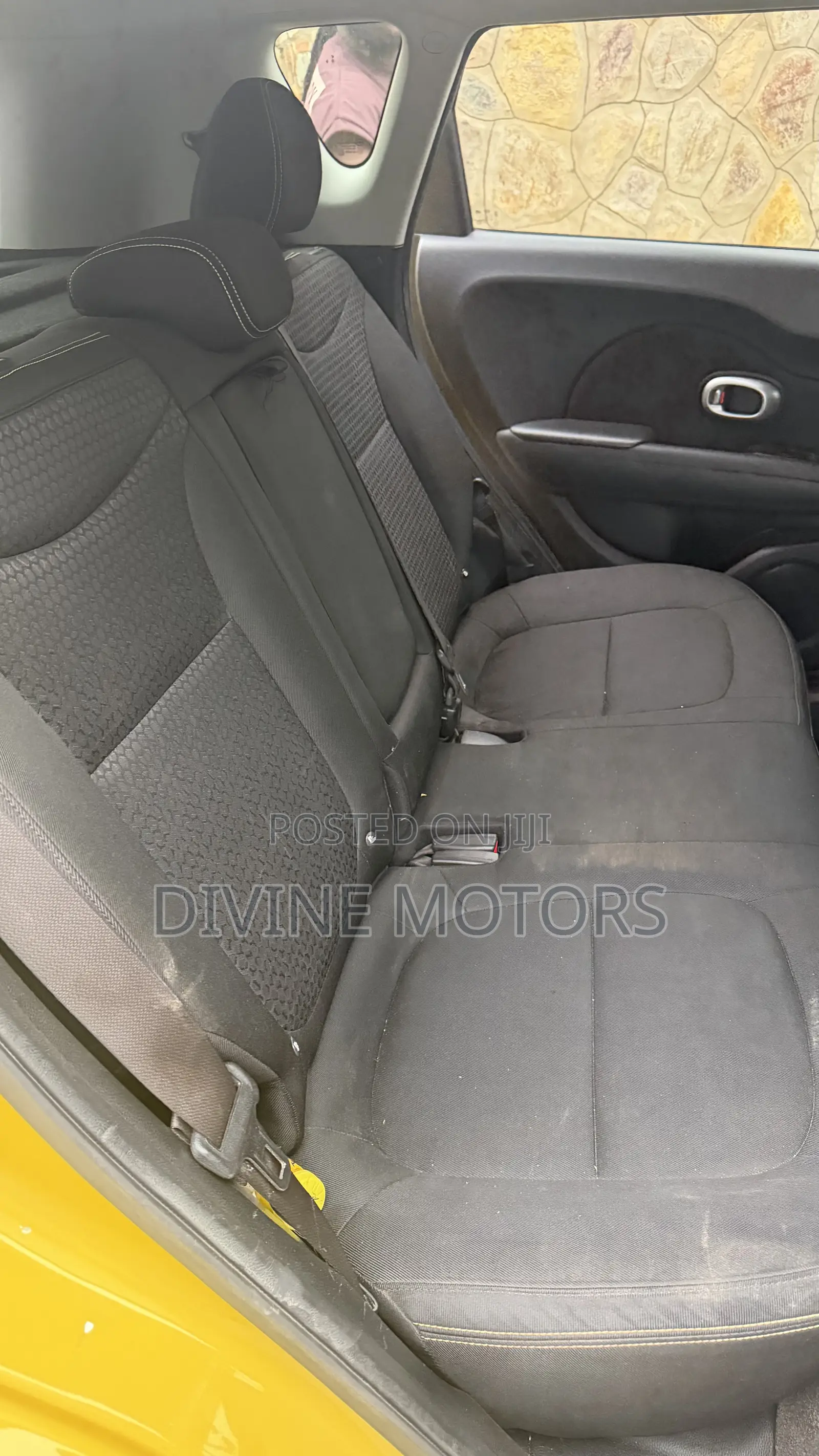 Kia Soul Hatchback 2016 Yellow