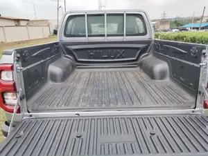 Toyota Hilux 2017 Silver