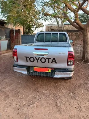 Toyota Hilux 2018 Gray