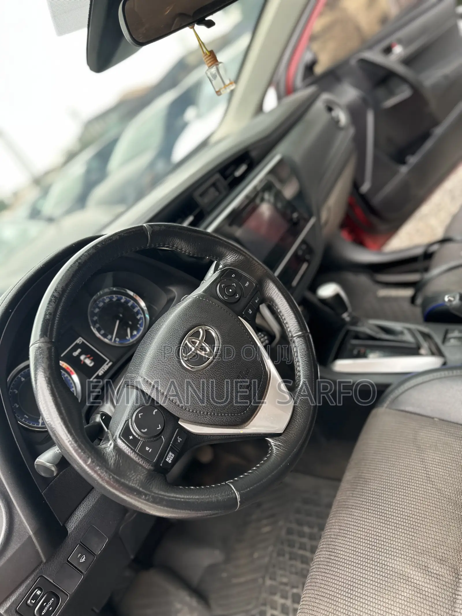 Toyota Corolla SE (1.8L 4cyl 2A) 2018 Red
