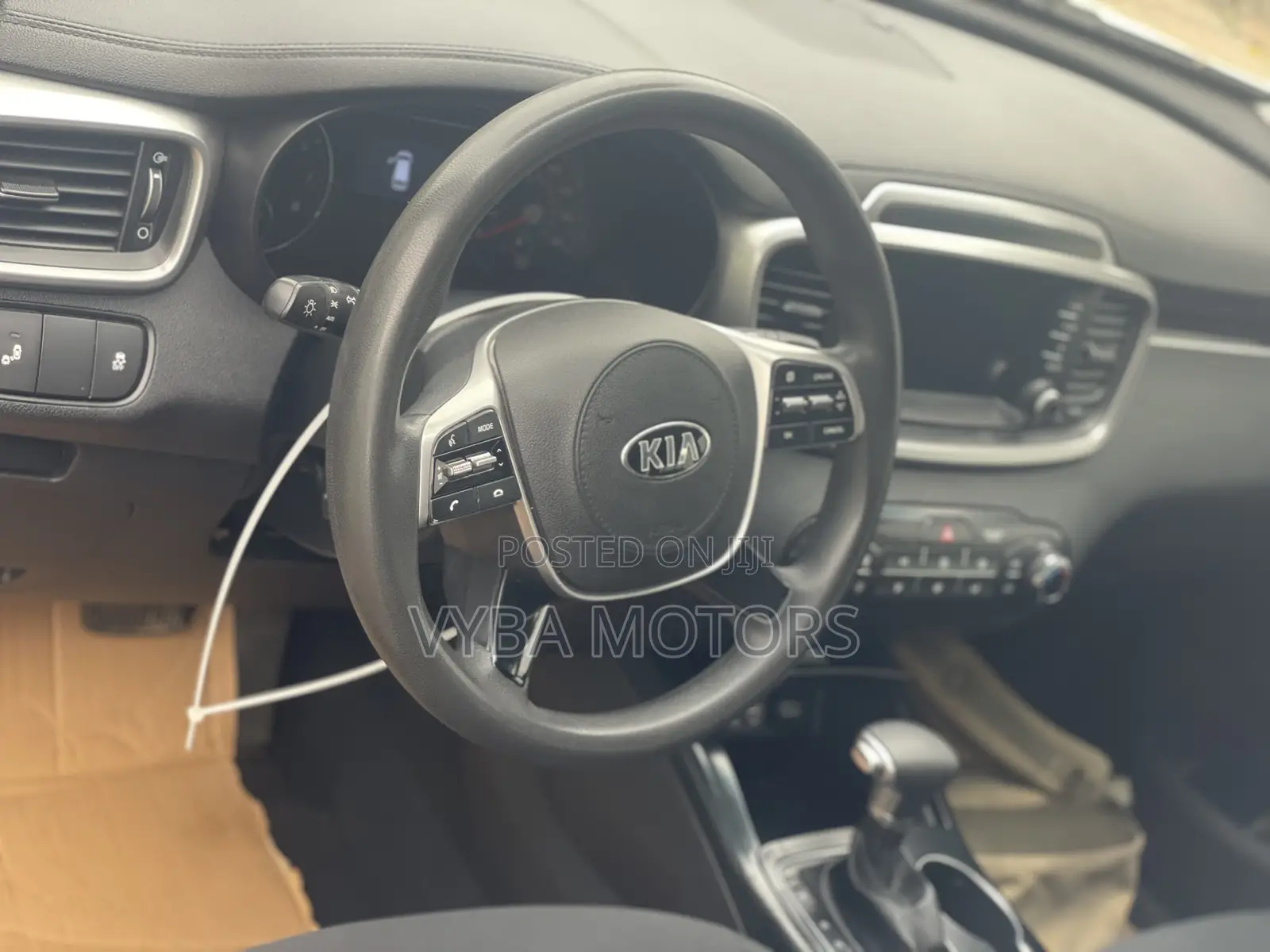 Kia Sorento 2.4L LX AWD 2020 White