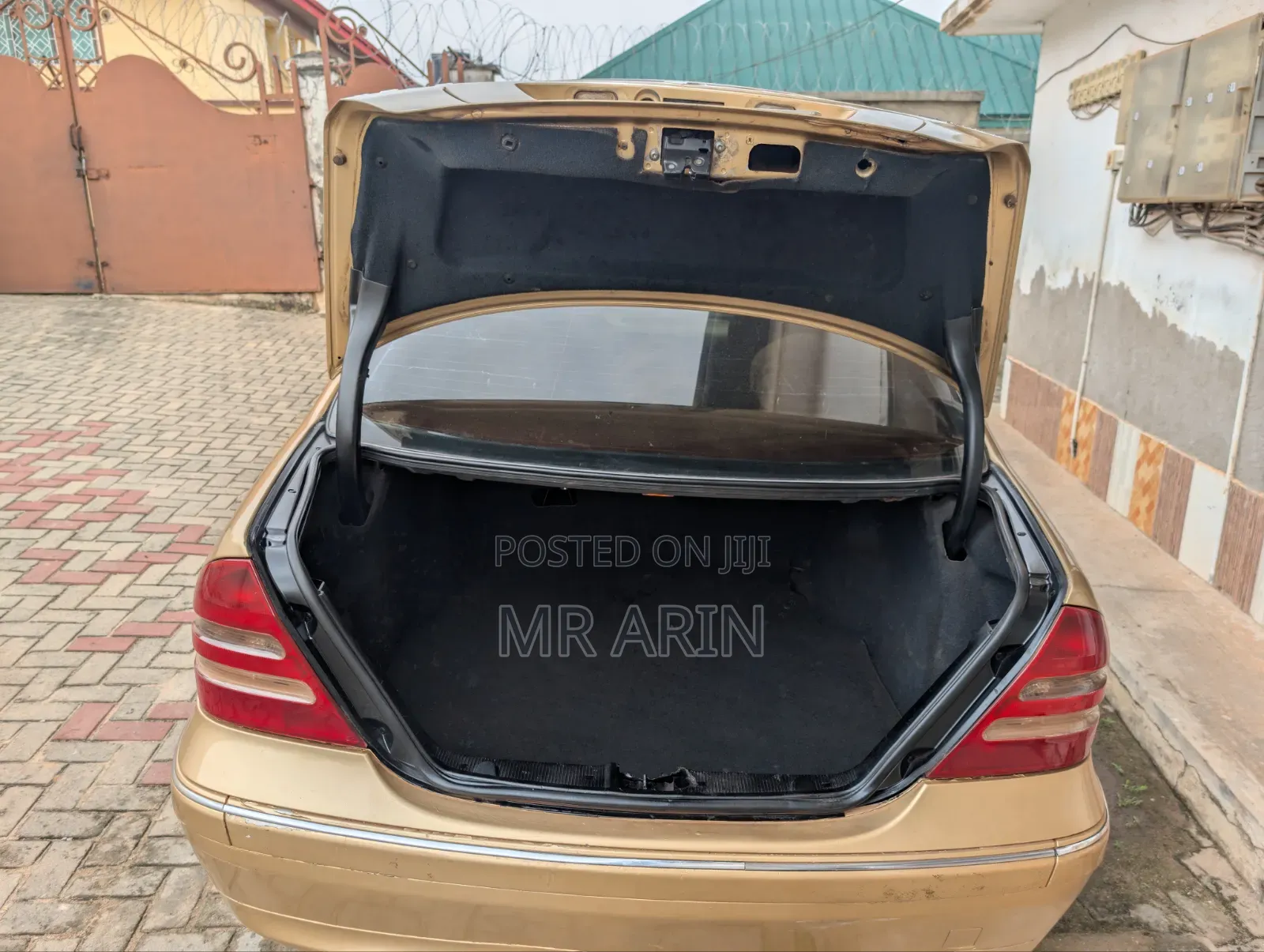 Mercedes-Benz C240 2003 Gold