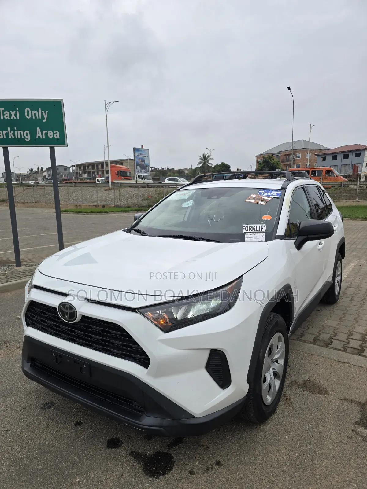 Toyota RAV4 2021 White