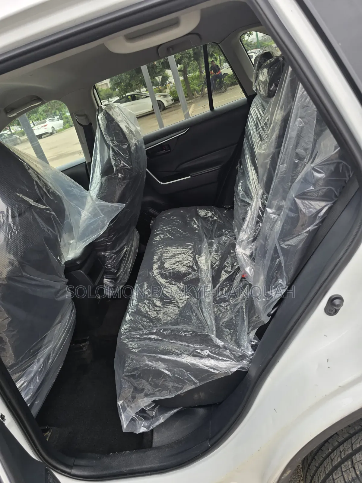 Toyota RAV4 2021 White