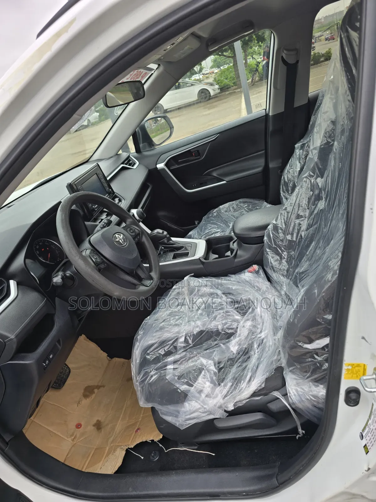 Toyota RAV4 2021 White