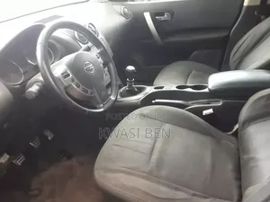 Nissan Qashqai 2009 Brown