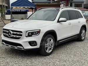 Mercedes-Benz GLB-Class 2023 White