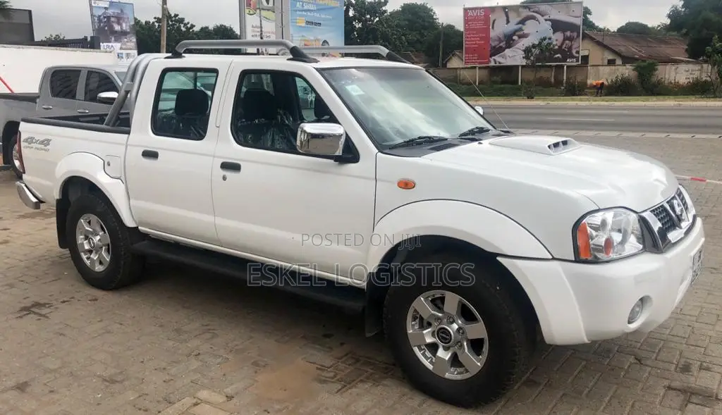 Nissan Hardbody for Rent