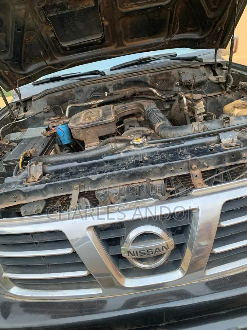 Nissan Patrol 2001 Black