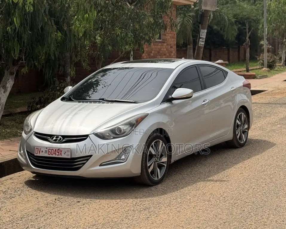 Hyundai Elantra Limited PZEV 4dr Sedan (1.8L 4cyl 6A) 2014 Silver
