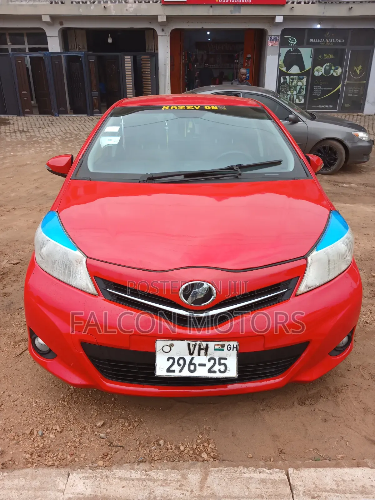 Toyota Vitz 2013 Red