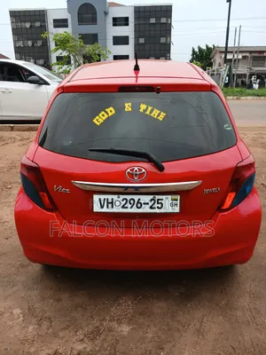 Toyota Vitz 2013 Red