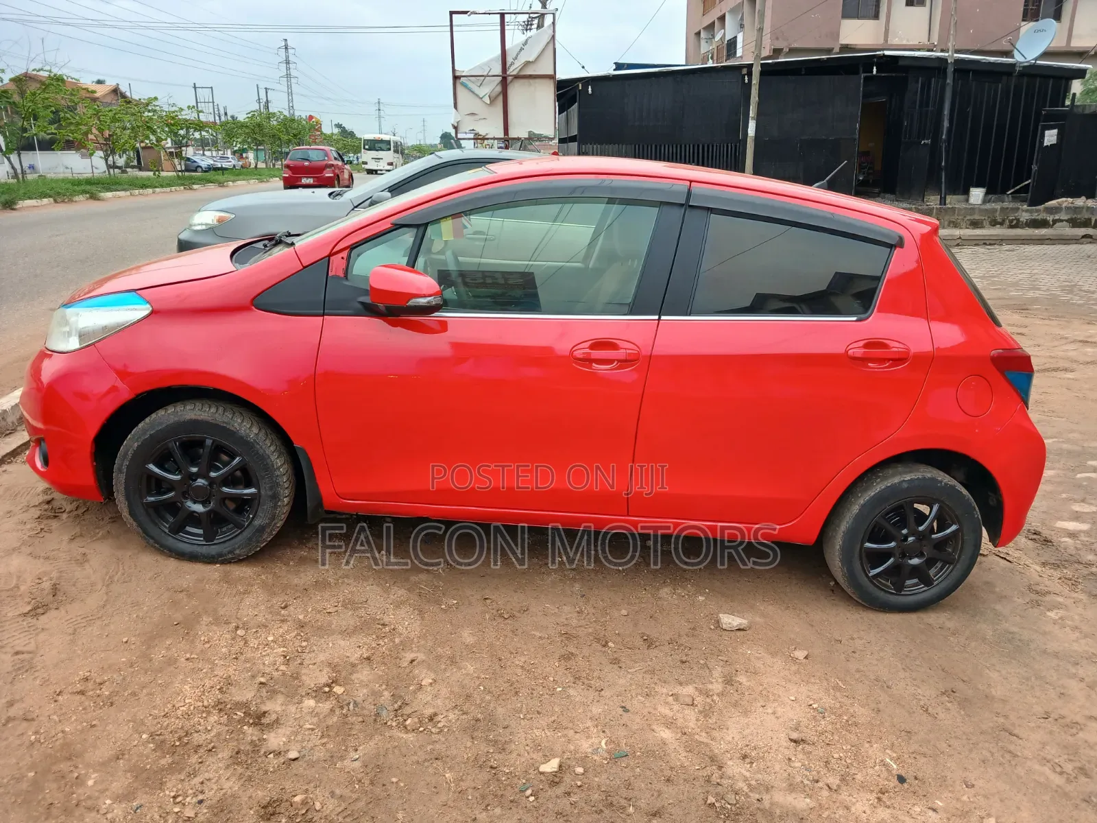 Toyota Vitz 2013 Red