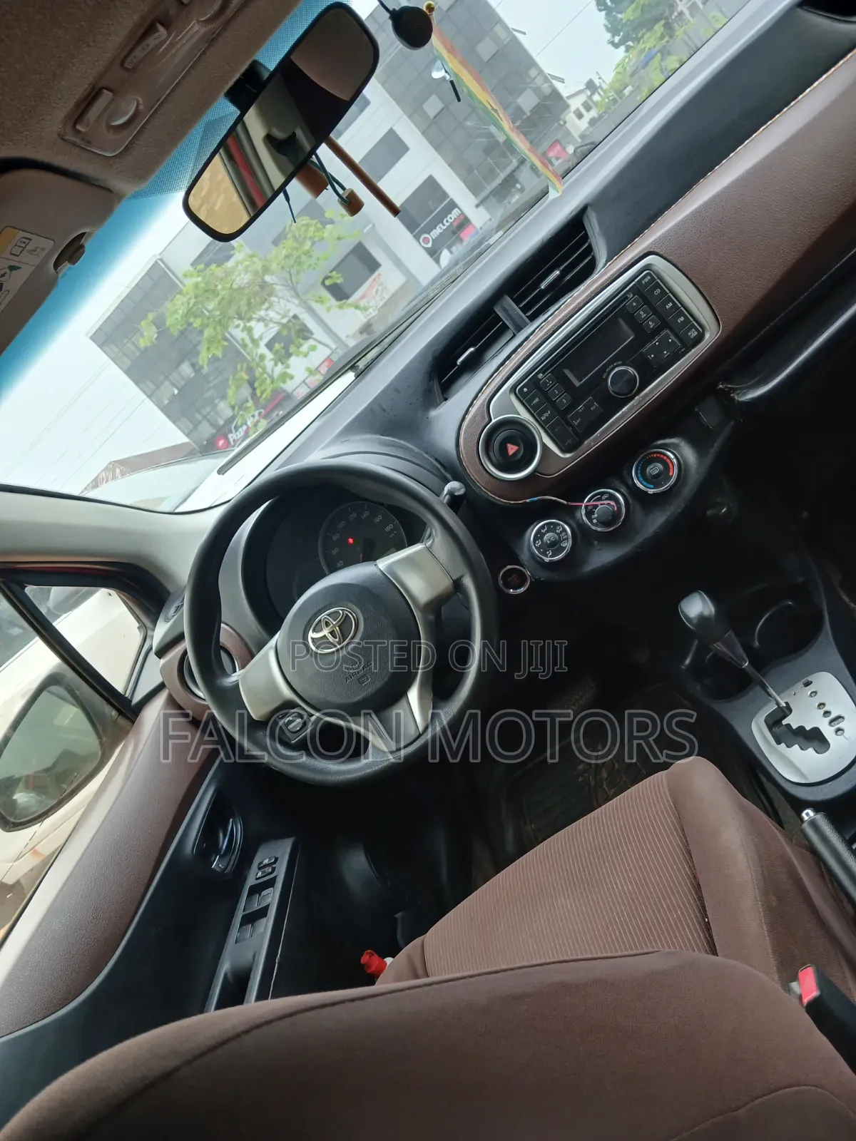 Toyota Vitz 2013 Red